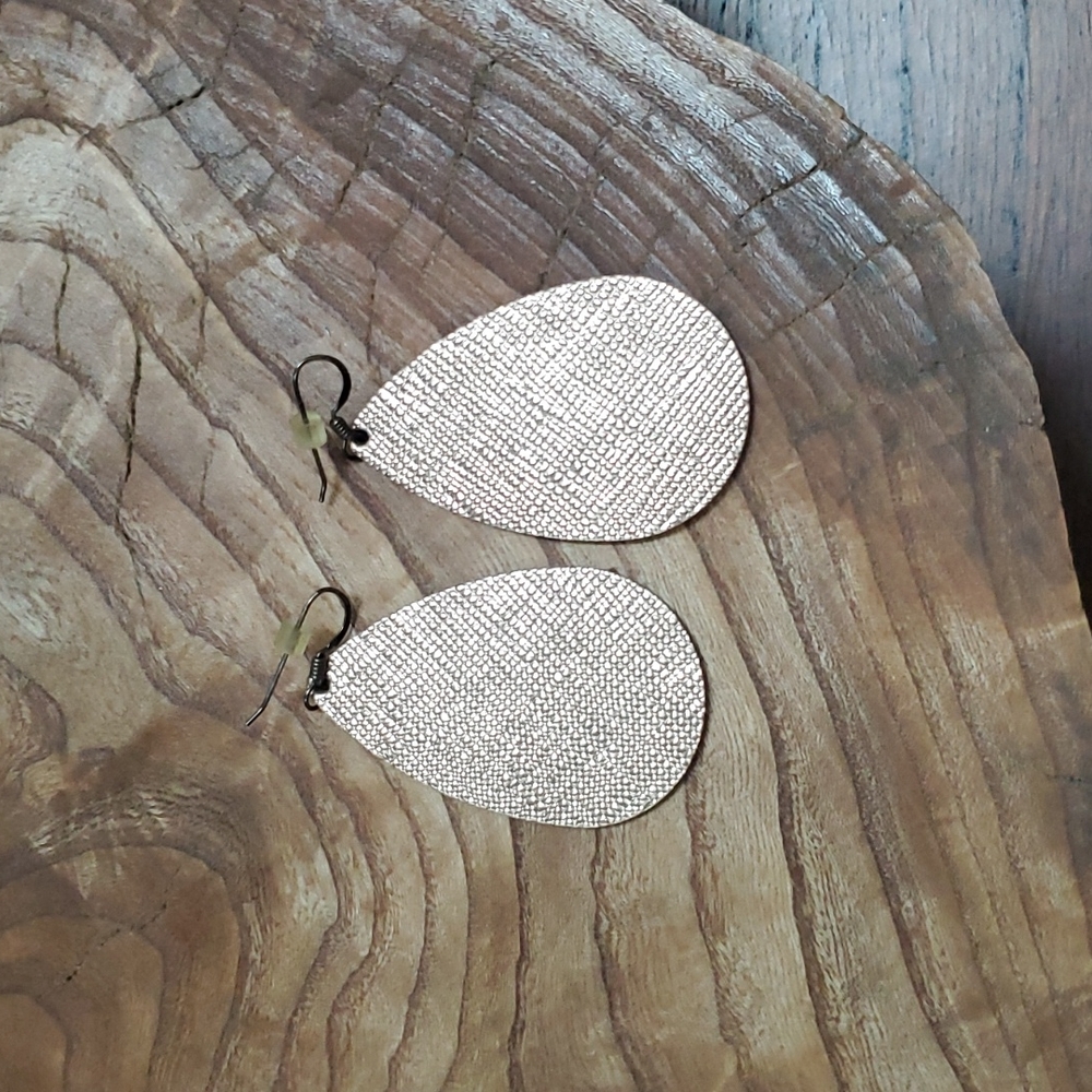 Nickel & Suede leather teardrop earrings in rose gold size small